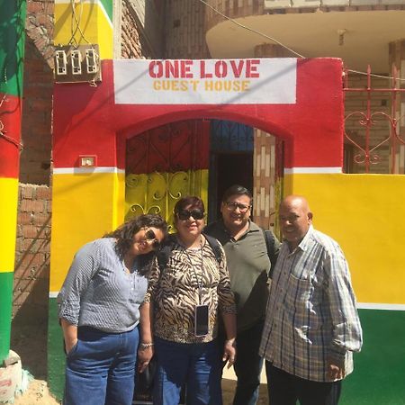 One Love Guesthouse & Restaurant Luxor Ngoại thất bức ảnh