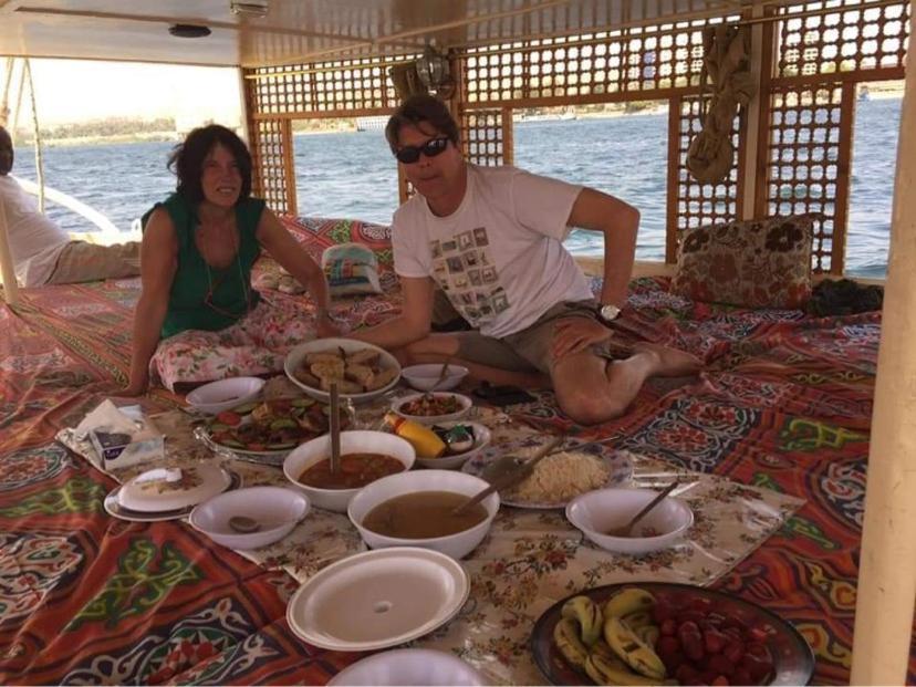 One Love Guesthouse & Restaurant Luxor Ngoại thất bức ảnh