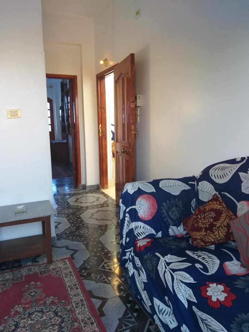 One Love Guesthouse & Restaurant Luxor Ngoại thất bức ảnh