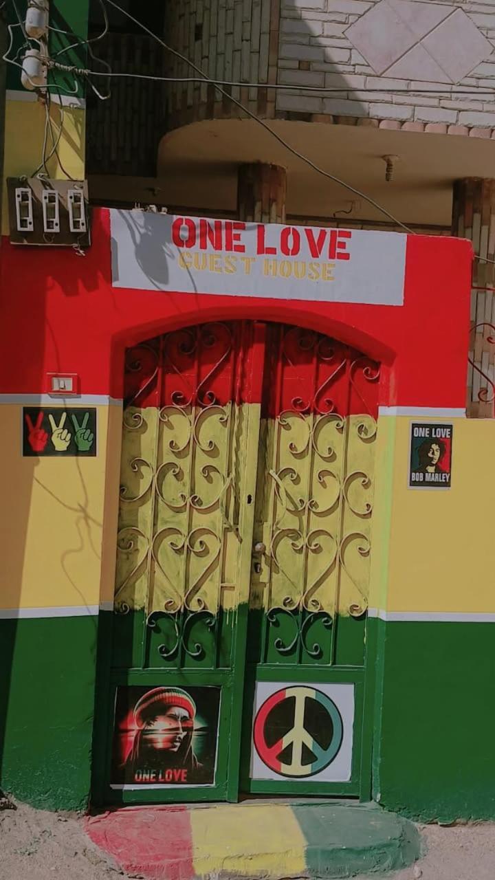 One Love Guesthouse & Restaurant Luxor Ngoại thất bức ảnh